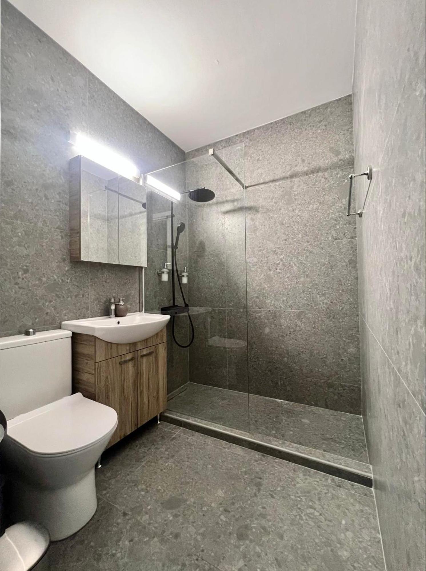 Appartement K15 Luxe Oasis Retreat - 3 Minute Drive To Paphos