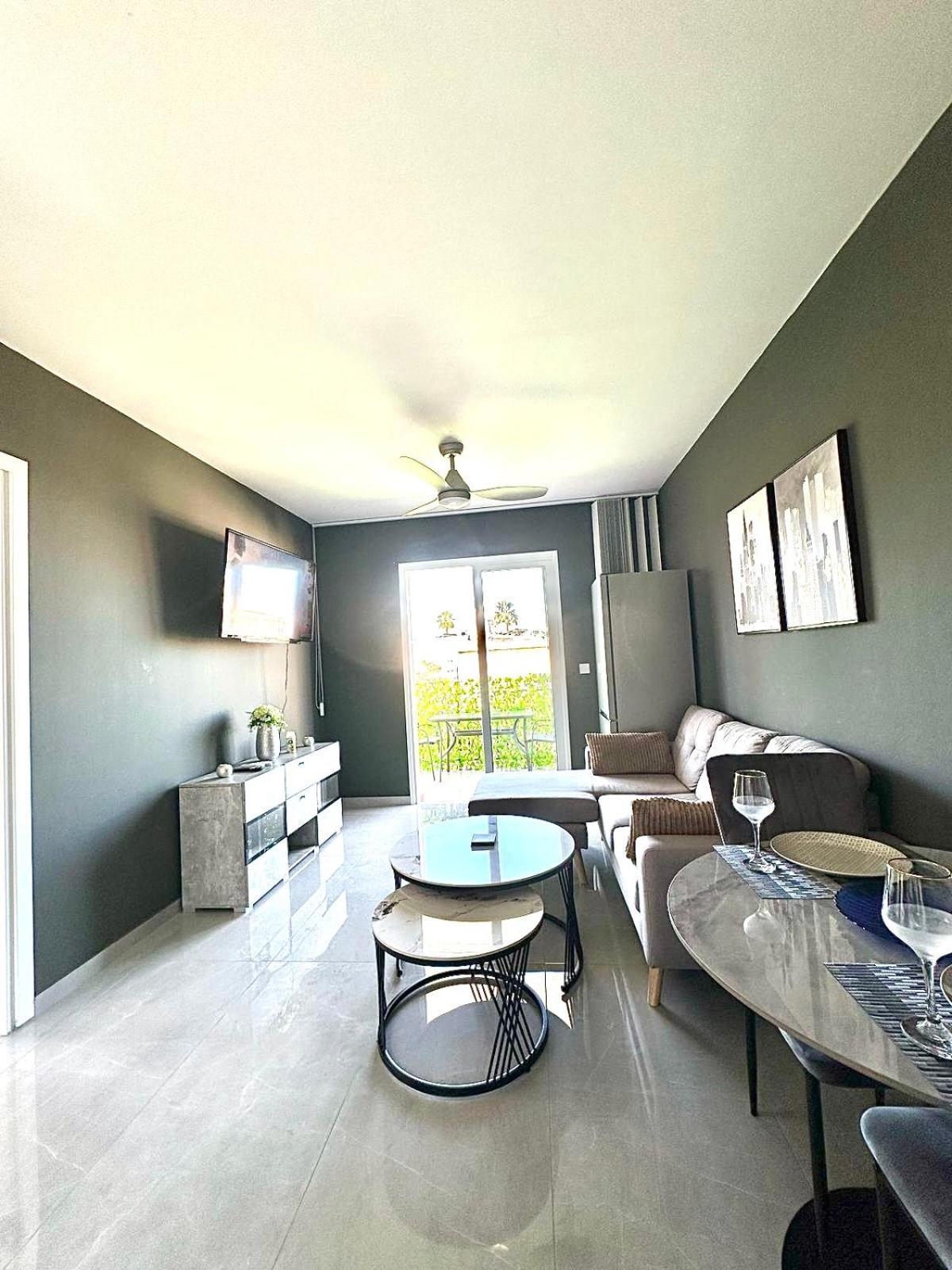 K15 Luxe Oasis Retreat - 3 Minute Drive To Appartement *