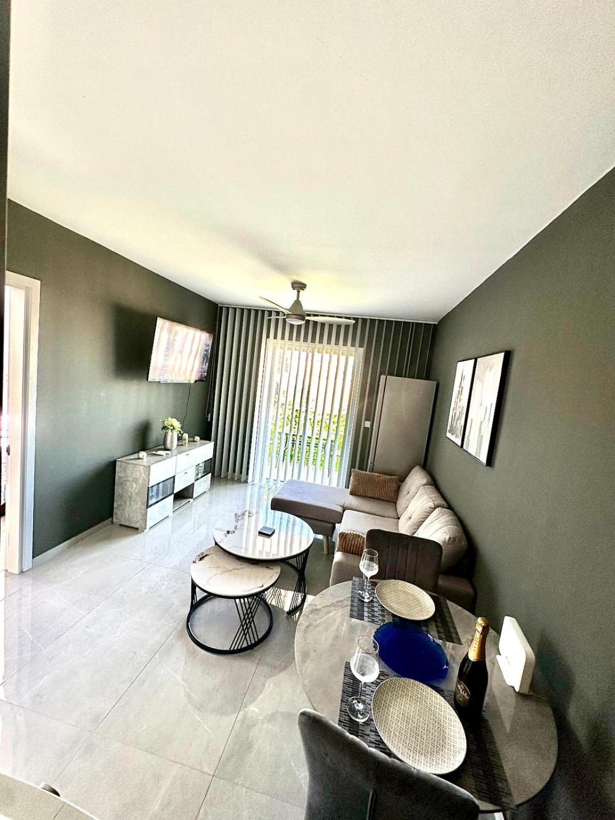 Appartement K15 Luxe Oasis Retreat - 3 Minute Drive To *
